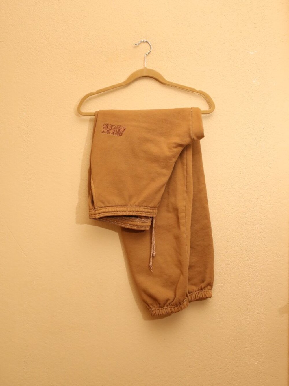 Bricks & Wood Heavyweight Relaxed Fit Logo Sweatpants (XL)
